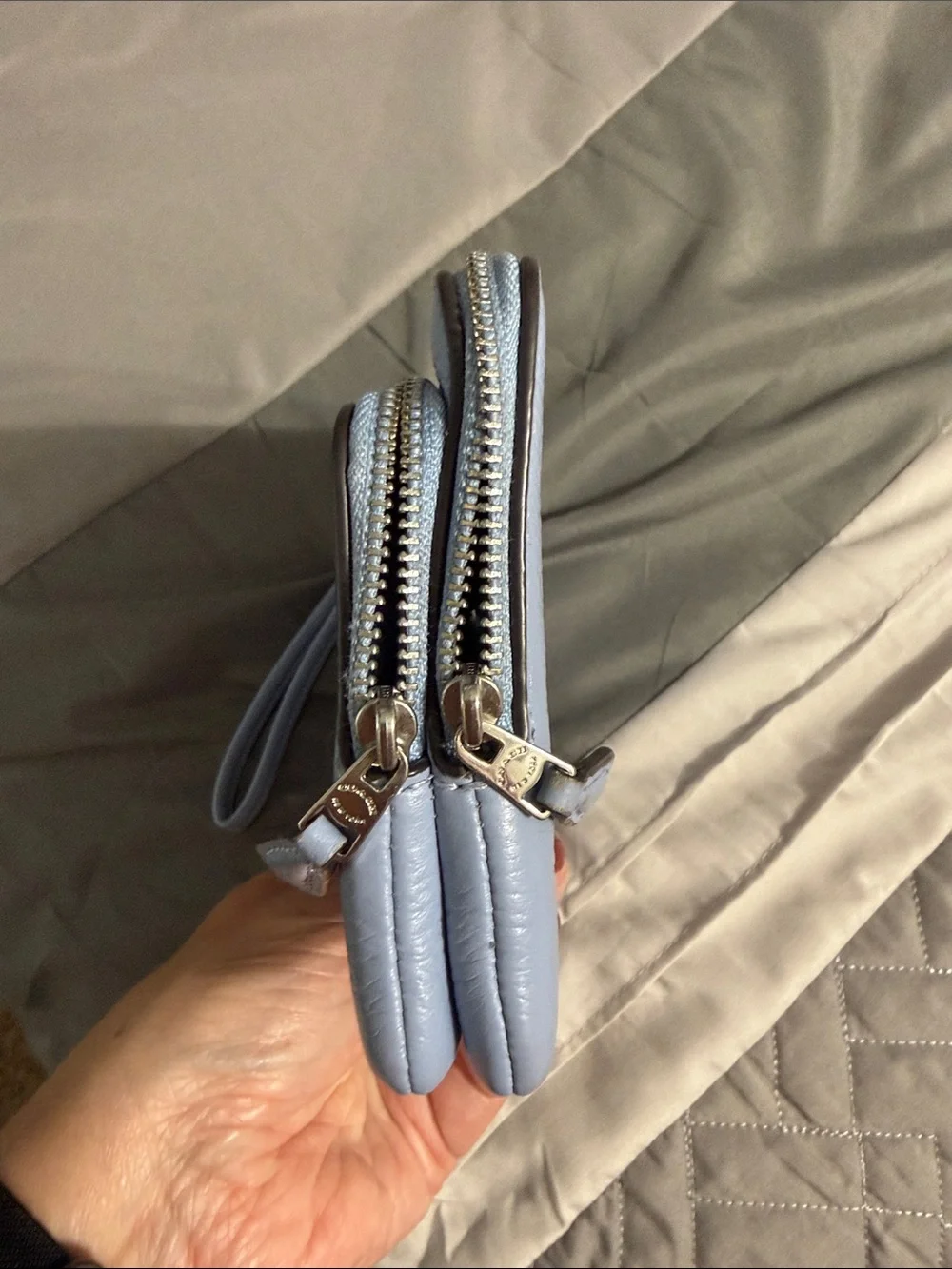 COACH Light Blue Pebbled Leather Wristlet Clutch with Gold Logo - Picture 6 of 8